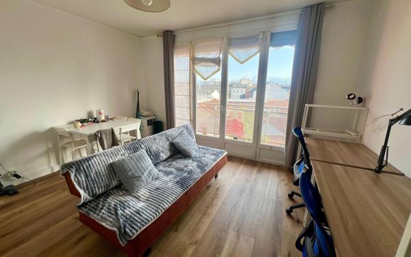 Appartement à louer    3 pièces • 52 m2 Tarbes