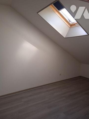 Centre ville de Forges les Eaux, un immeuble de rapport comprenant :
- au rez-de-chaussée : la...