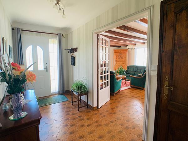 AIFFRES. Maison de plain pied 154m2. 6 Pièces., Aiffres 79230