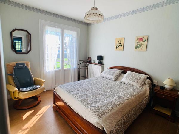 AIFFRES. Maison de plain pied 154m2. 6 Pièces., Aiffres 79230
