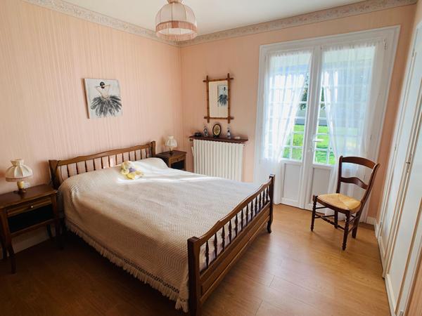 AIFFRES. Maison de plain pied 154m2. 6 Pièces., Aiffres 79230