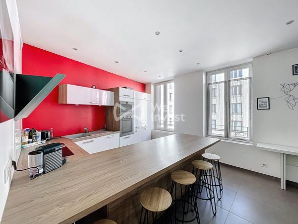 Appartement de type 2 avec spacieuse terrasse de 76 m2.