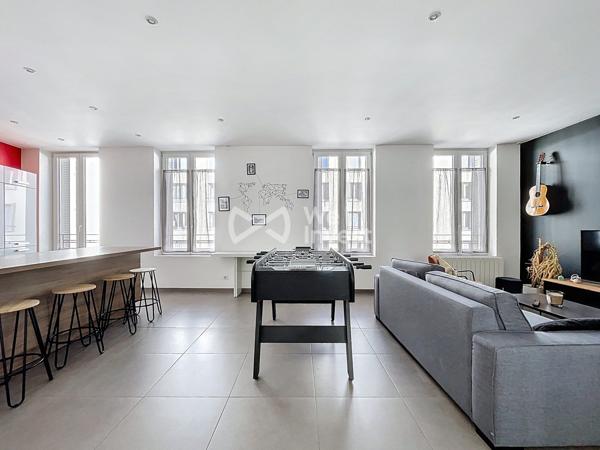 Appartement de type 2 avec spacieuse terrasse de 76 m2.