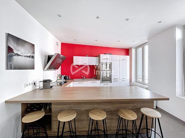 Appartement de type 2 avec spacieuse terrasse de 76 m2.