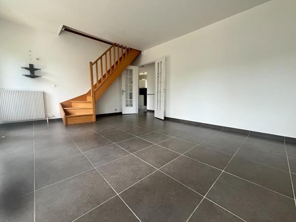 Maison traditionnelle 4 chambres sous sol total SAINT ARNOULT EN YVELINES