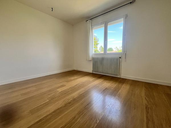 Maison traditionnelle 4 chambres sous sol total SAINT ARNOULT EN YVELINES