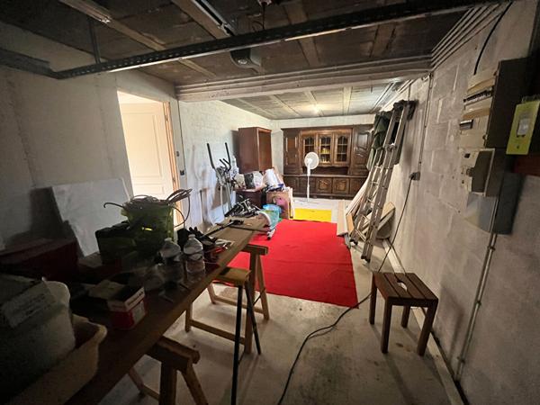 Maison traditionnelle 4 chambres sous sol total SAINT ARNOULT EN YVELINES