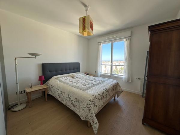 Appartement T4 deux chambres, Villeurbanne coeur Gratte ciel, 89.85m2, Terrasse, Garage,