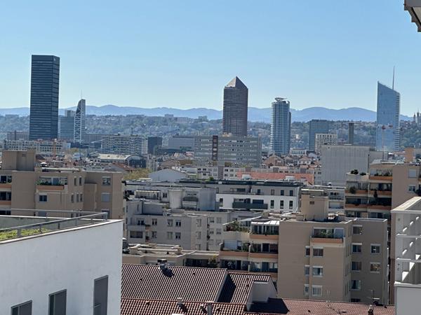 Appartement T4 deux chambres, Villeurbanne coeur Gratte ciel, 89.85m2, Terrasse, Garage,