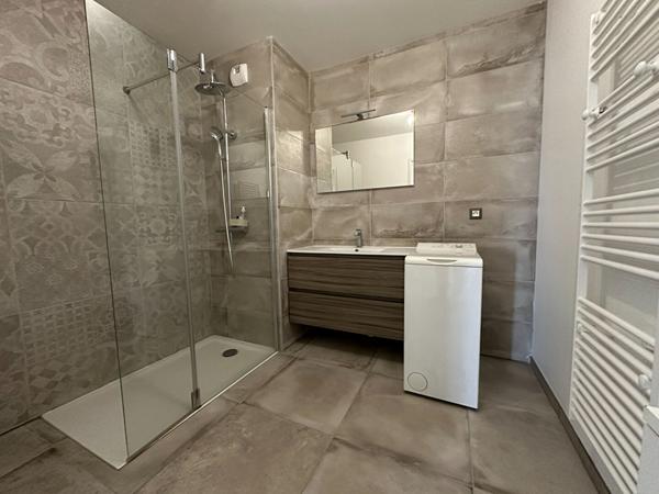 Appartement T4 deux chambres, Villeurbanne coeur Gratte ciel, 89.85m2, Terrasse, Garage,