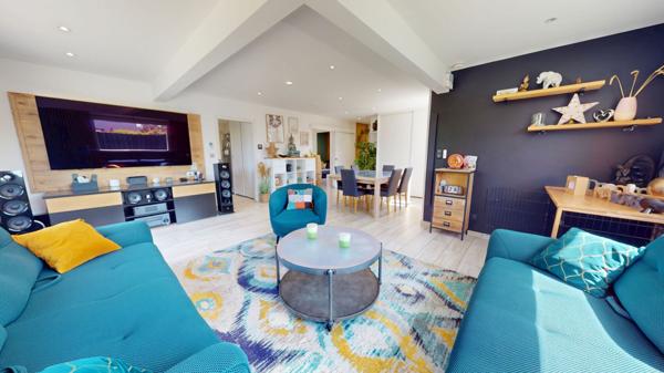 Maison récente 6 pièces à vendre à Castine en Plaine