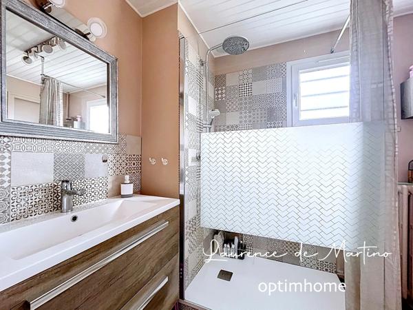 Maison familiale avec terrasse, jardin et garage double – à 10 min du RER Nanterre-Ville