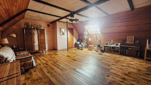 Maison à COULAINES, 72190 - 5 pièces 150m²