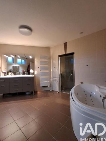 Maison à vendre 6 pièces 210 m² Hénin-Beaumont