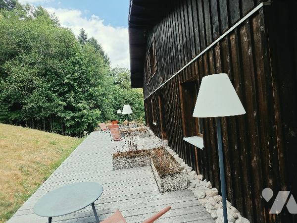 15906
A VENTRON (88310) 6 Sous l’Hermitage 
Une maison à usage d’habitation de 325 m2 de 1970