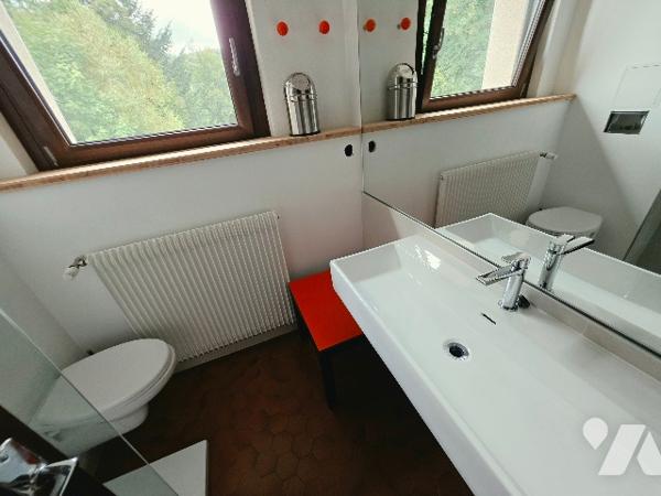 15906
A VENTRON (88310) 6 Sous l’Hermitage 
Une maison à usage d’habitation de 325 m2 de 1970
