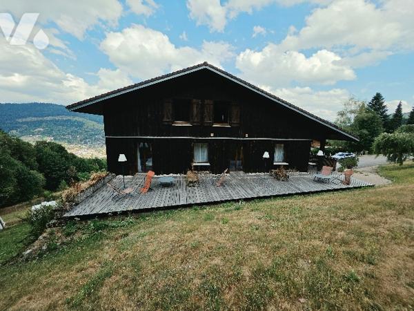 15906
A VENTRON (88310) 6 Sous l’Hermitage 
Une maison à usage d’habitation de 325 m2 de 1970