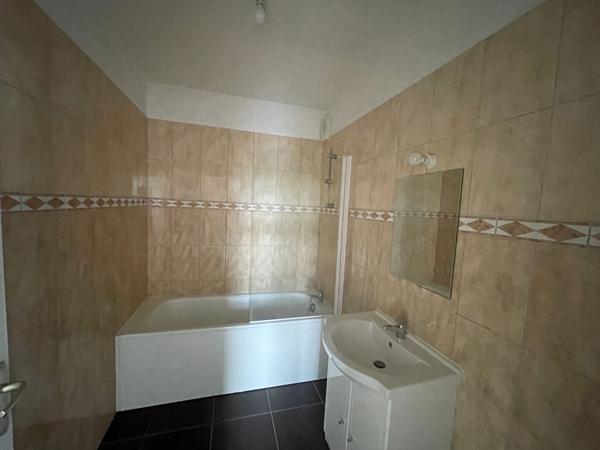 Location F3 AUVERS sur Oise