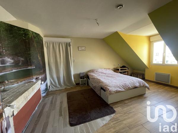 Maison 5 pièces de 205 m² à Fougerolles-du-Plessis (53190)