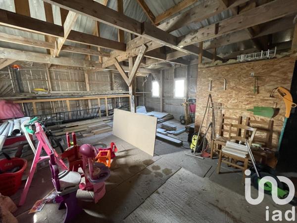 Maison 5 pièces de 205 m² à Fougerolles-du-Plessis (53190)