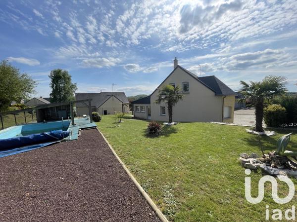 Maison 5 pièces de 205 m² à Fougerolles-du-Plessis (53190)