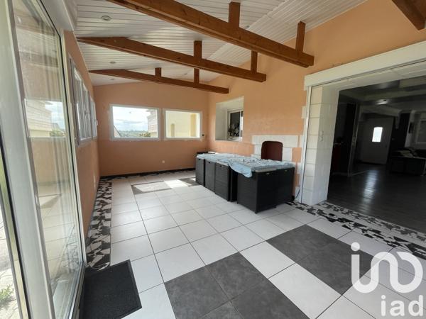 Maison 5 pièces de 205 m² à Fougerolles-du-Plessis (53190)