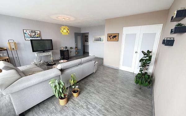 Appartement à vendre    5 pièces • 90 m2 Pau