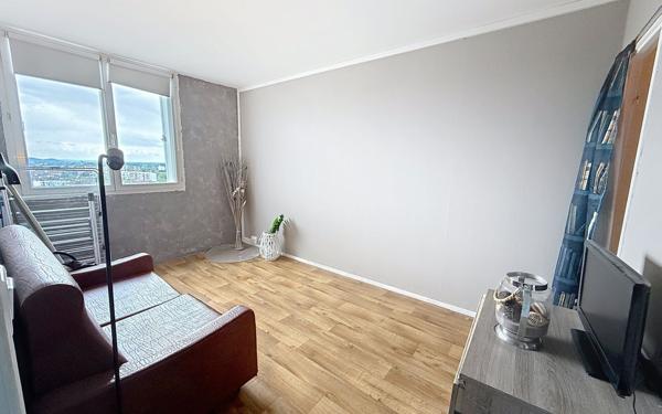 Appartement à vendre    5 pièces • 90 m2 Pau