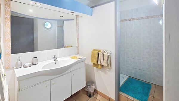 Studio meublé à quelques pas des eaux turquoise