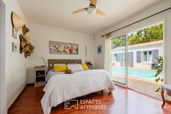 Villa avec piscine dans un écrin paysager