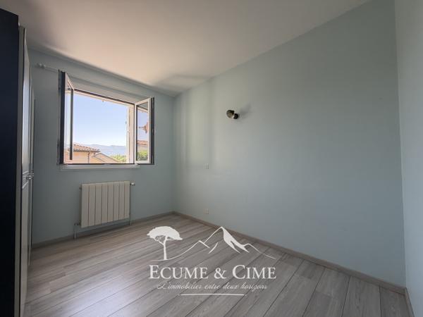 Maison familiale avec garage