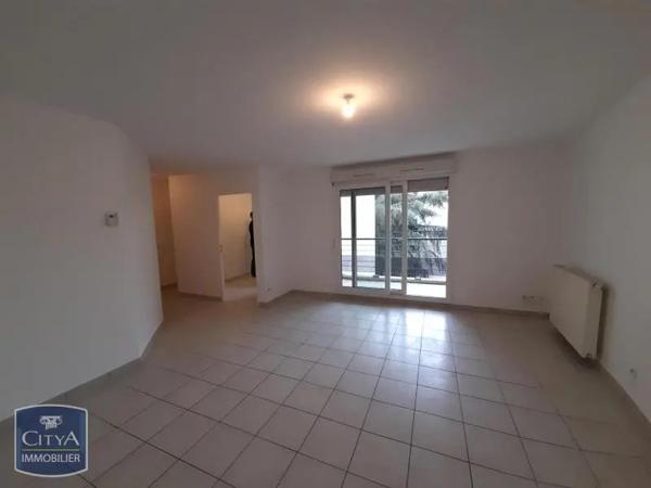 Appartement à louer 3 pièces 66.65m² Vénissieux (69200)