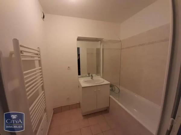 Appartement à louer 3 pièces 66.65m² Vénissieux (69200)