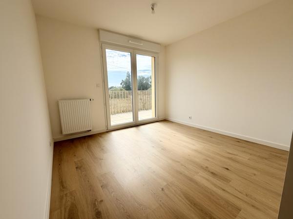 Appartement
         4 pièces
        - 106 m² 355 000 € *
