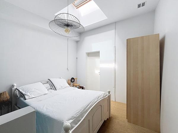 Maison 5 pièces 3 chambres  Secteur Zola à Nantes avec joli jardin au calme.