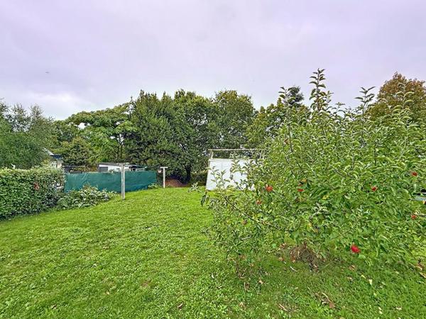 Maison contemporaine d'exception de 172 M² à Séné : 5 chambres, double garage, jardin paysagé de 1180 M², piscine-spa. Emplacement premium et possibilités d'extensions