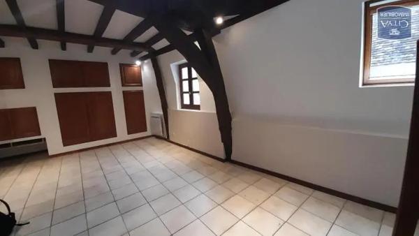 Appartement à louer 1 pièce 42.39m² Dijon (21000)