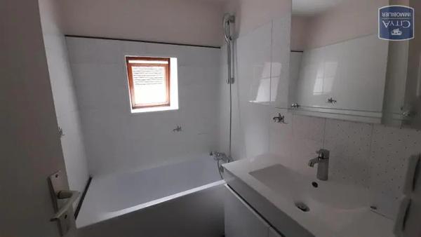 Appartement à louer 1 pièce 42.39m² Dijon (21000)