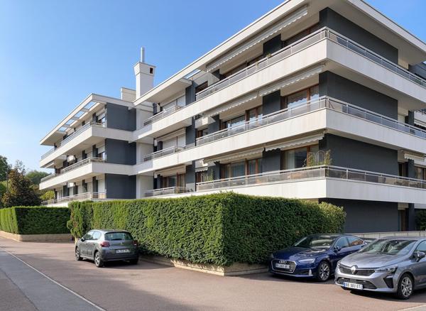 Appartement 2 pièces de 59 m² - Saint-Germain-en-Laye