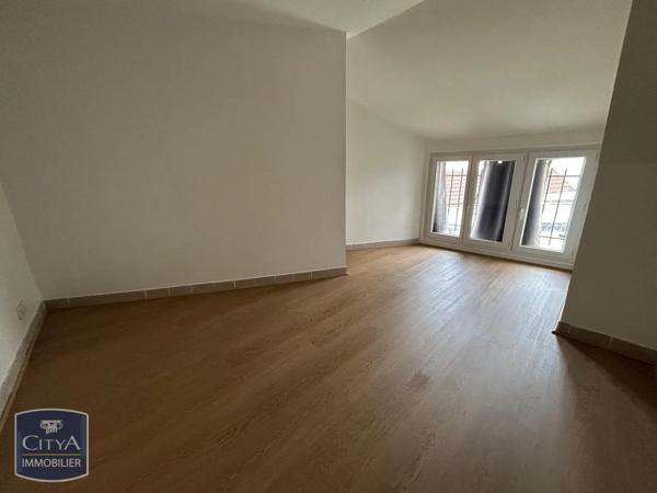 Appartement à louer 1 pièce 47m² Arpajon (91290)