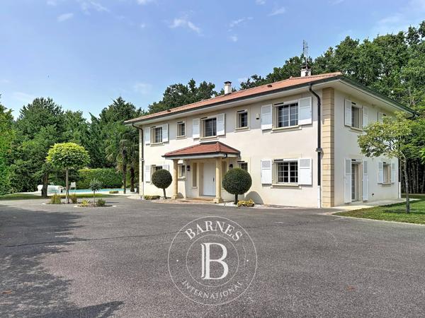 Veigy-Foncenex, Maison 4 Chambres -  264 m² à vendre