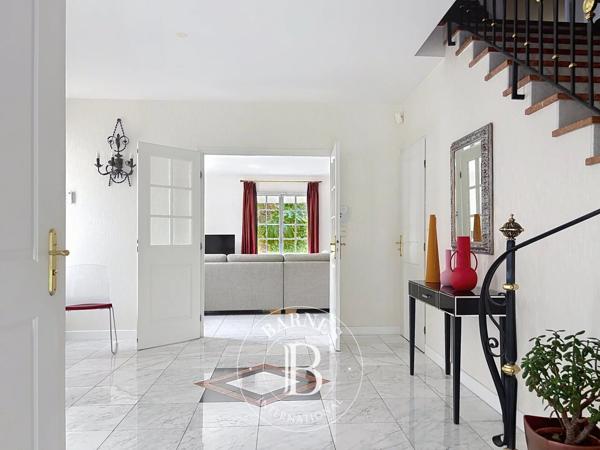 Veigy-Foncenex, Maison 4 Chambres -  264 m² à vendre