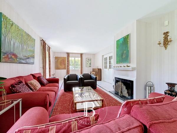 Veigy-Foncenex, Maison 4 Chambres -  264 m² à vendre