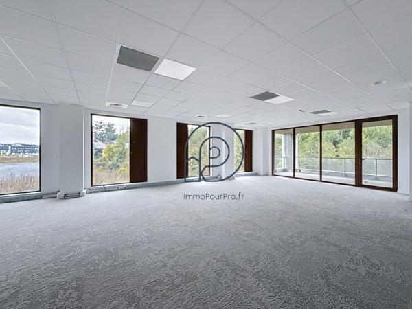 Bureaux neufs avec terrasses et parkings à vendre – Emplacement stratégique à Anzin
