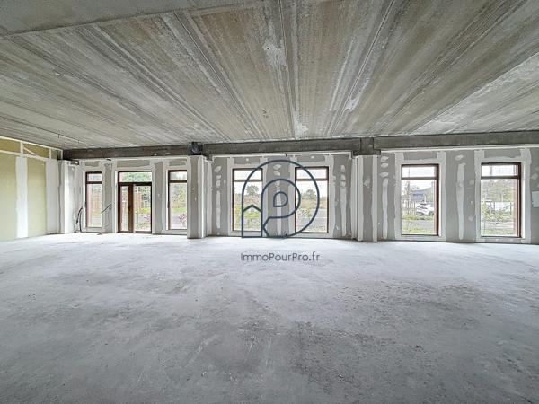Bureaux neufs avec terrasses et parkings à vendre – Emplacement stratégique à Anzin