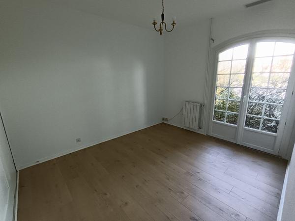 PESSAC- ALOUETTE - Maison 138m2 - Plain pied - 3 chambres - Double garage - Terrain 900m2