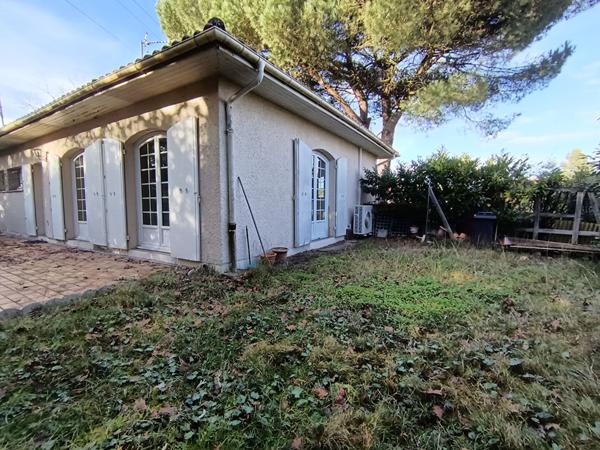 PESSAC- ALOUETTE - Maison 138m2 - Plain pied - 3 chambres - Double garage - Terrain 900m2