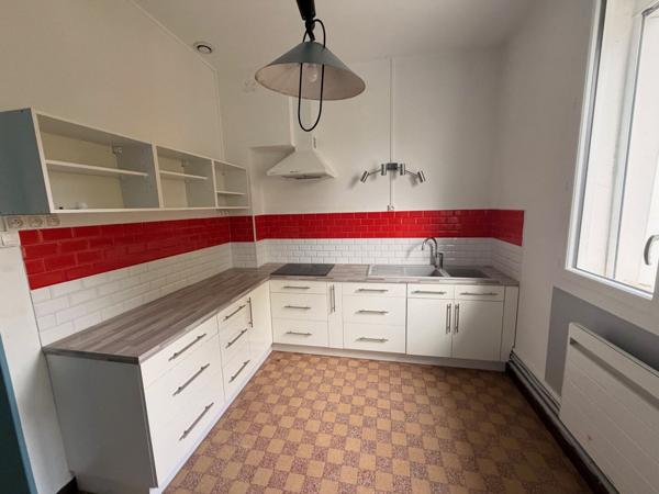 LOCATION: Appartement Royan 4 pièce(s) 85.67 m2