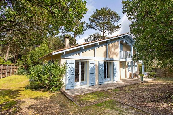 Cap Ferret, Dune de L’Herbe, ravissante villa de 132 m2 (5 chambres), nichée dans un écrin de verdure