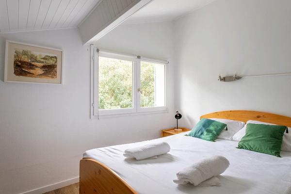 Cap Ferret, Dune de L’Herbe, ravissante villa de 132 m2 (5 chambres), nichée dans un écrin de verdure